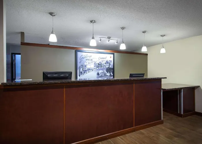 Super 8 By Wyndham Cromwell/Middletown